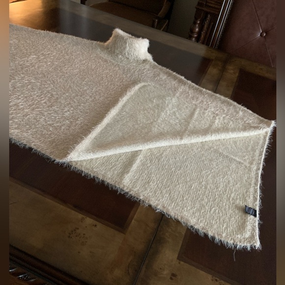 Anthropologie Akemi + Kin Eyelash Poncho Cream and Gold Metallic Turtleneck O/S - Picture 9 of 11